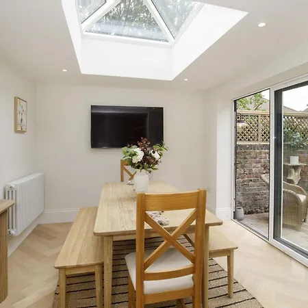 St Olaves House Sleeps 10 * York