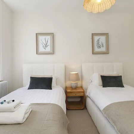 St Olaves House Sleeps 10 * York