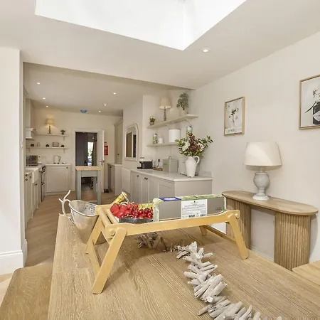 Holiday home St Olaves House Sleeps 10 York