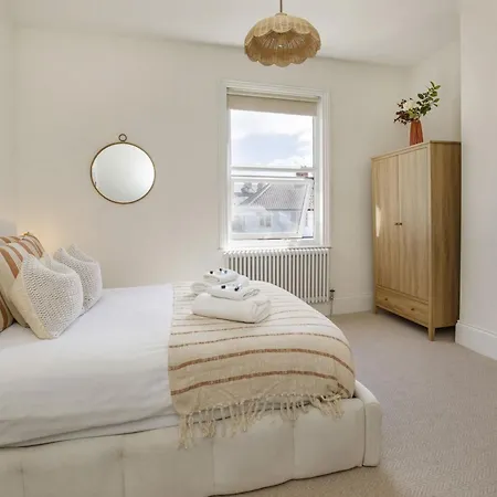 St Olaves House Sleeps 10 * York
