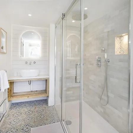 Holiday home St Olaves House Sleeps 10 *