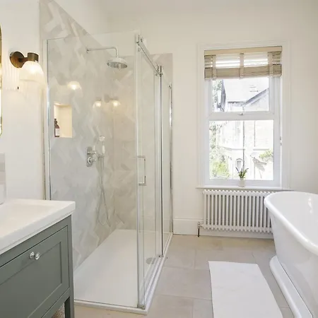 St Olaves House Sleeps 10