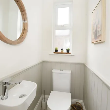 St Olaves House Sleeps 10 * York