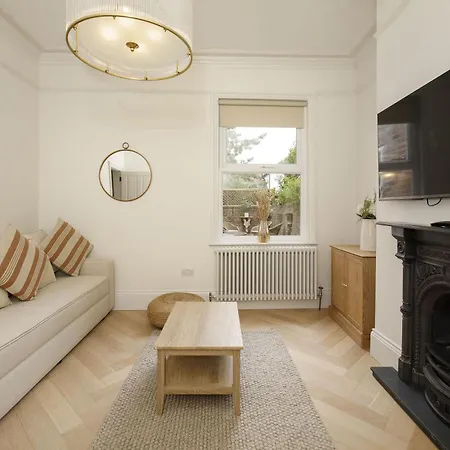 St Olaves House Sleeps 10 * York