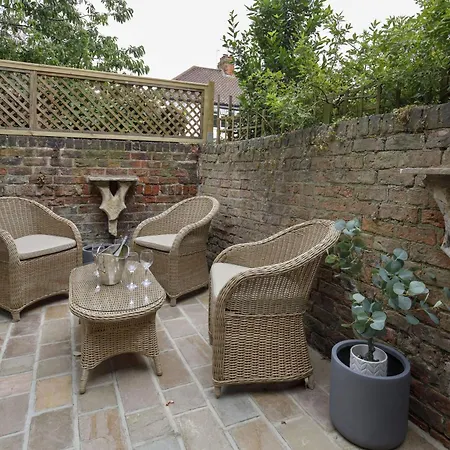St Olaves House Sleeps 10 York